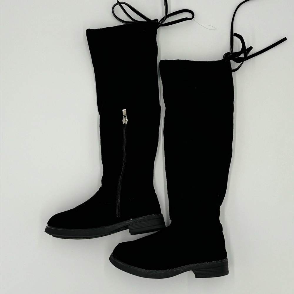 Black thigh high shoe